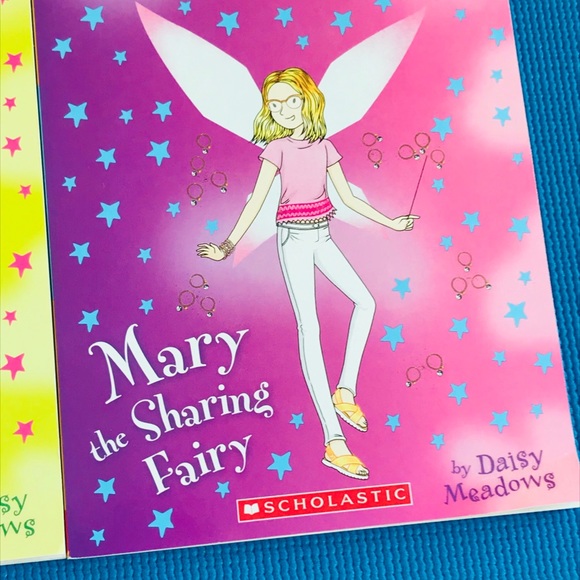 4 rainbow magic books - Picture 5 of 5